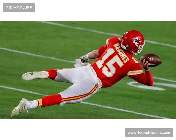 NFL明星马霍姆斯身高的传奇与最高身材球员的对比与探讨 NFL明星马霍姆斯身高的传奇与最高身材球员的对比与探讨